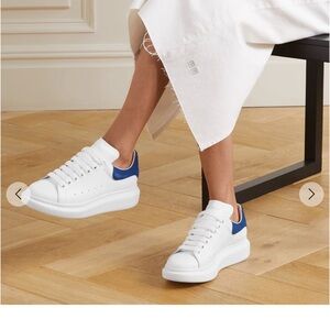 Alexander McQueen suede-trimmed leather sneakers in blue